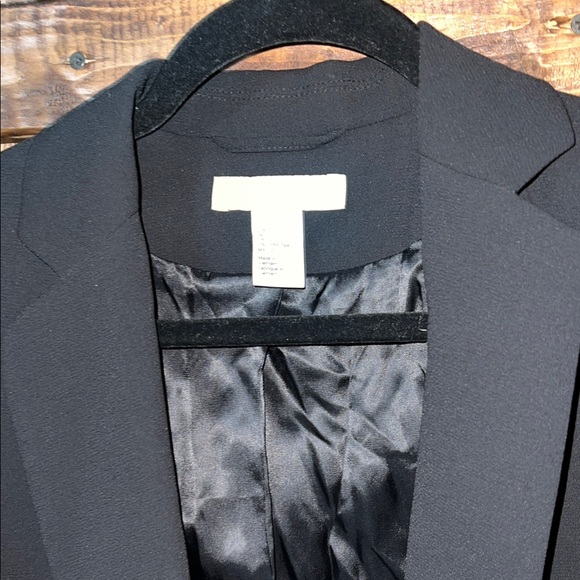 H&M Classic Black Blazer - Picture 3 of 9